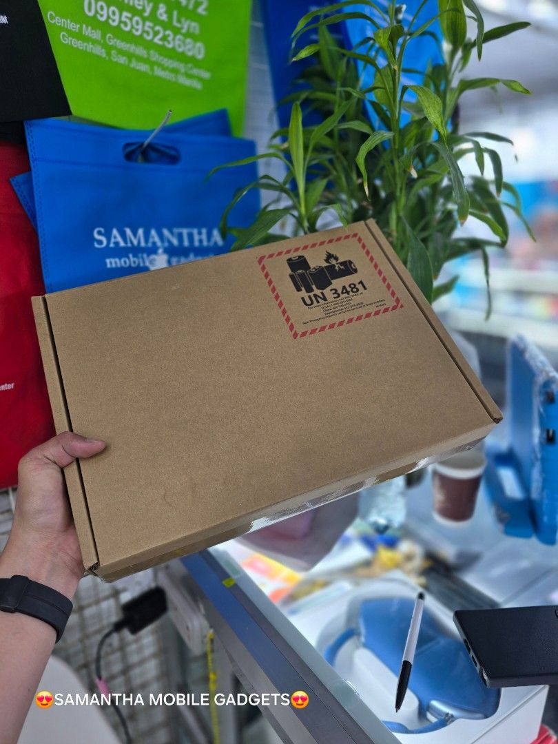 Microsoft SURFACE PRO 12THGENERATION I7 16GB 256GB (Category: Desktops) located in Manila. Submitted by lenweltong05295 (Listing ID 1317932018, Image 2). Description: Microsoft SURFACE PRO 12THGENERATION I7 16GB 256GB Brandnew Sealed with Warranty Onhand Stock.
