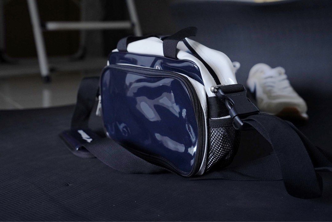 Mizuno sling bag discount