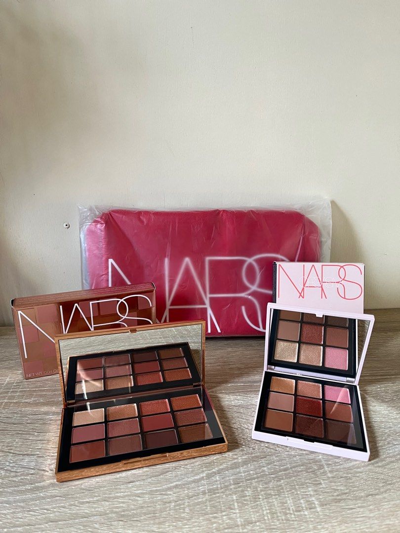 NARS Eyeshadow Bundle + Make Up Bag (Category: Makeup) located in Magalang. Submitted by lalalavieenrose (Listing ID 1317883377, Image 1). Description: .
