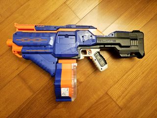 （分類：）位於 。 由 tafferelli 提交（商品編號 1317945569，圖片 1）。簡介： 。