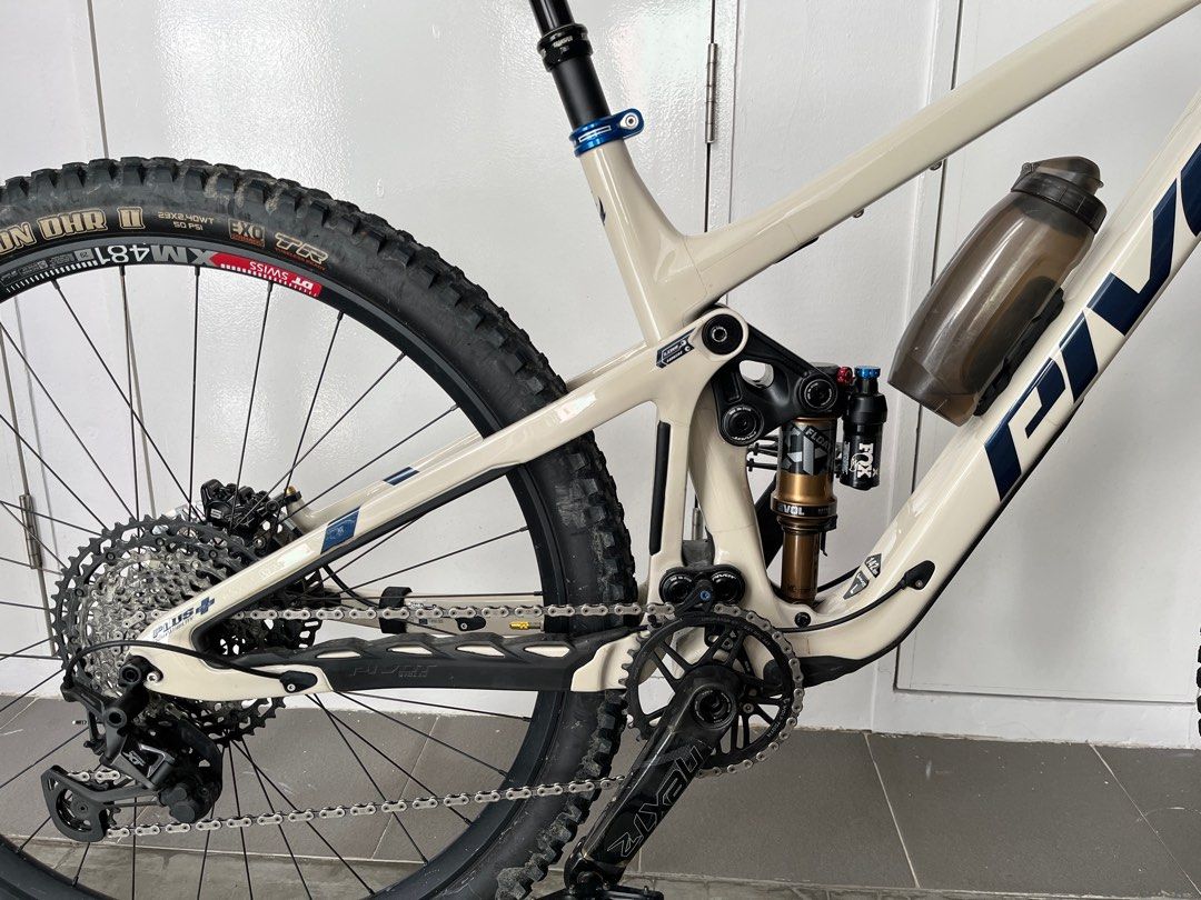 Pivot switchblade frameset online