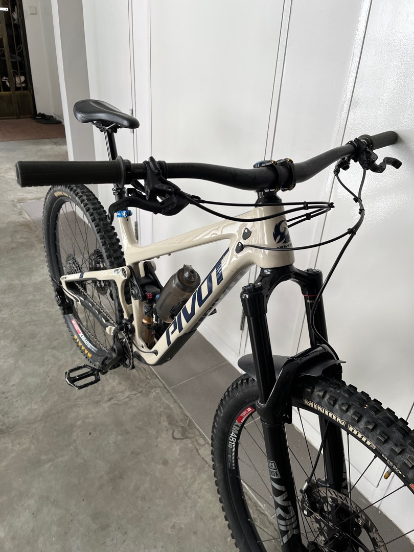 Pivot Switchblade Frameset