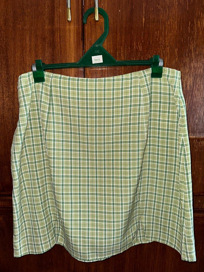 Plaid Coordinates (Category: Sets or Coordinates) located in Marikina City. Submitted by nicoledeleonn (Listing ID 1317904770, Image 2). Description: .
