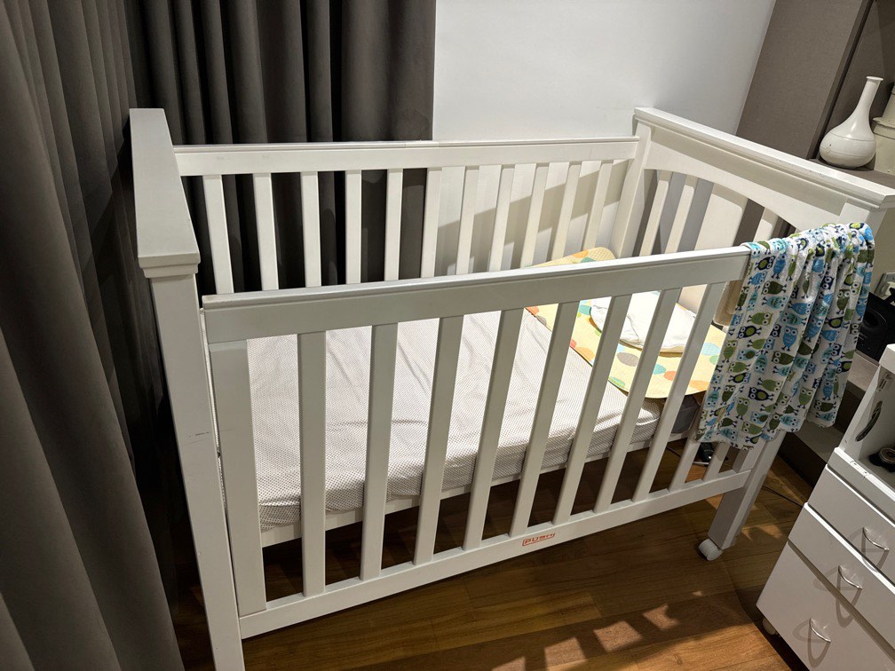 Nice crib store