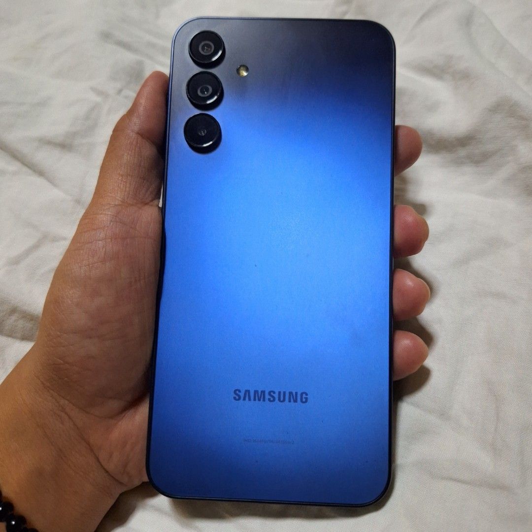 Samsung A15 5g Original Excellent condition (Category: Samsung) located in Quezon City. Submitted by dealmaker8 (Listing ID 1318041238, Image 1). Description: Original Samsung Galaxy A15 5G long lasting battery health / Excellent Condition 4/128 gb rfs: upgrade new phone.
