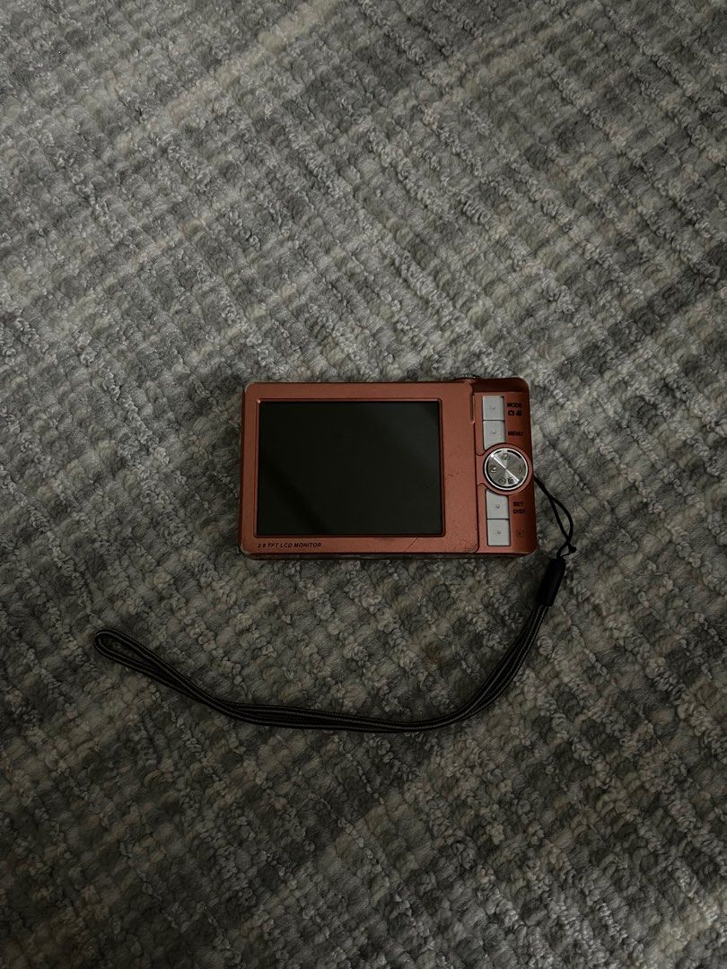 Sanyo VPC-T850 Digital Camera (Category: Cameras) located in Las Pinas. Submitted by biarrsssn (Listing ID 1318060696, Image 2). Description: This digital camera works well with a battery and a charger, but camera is damaged (very blurry)..