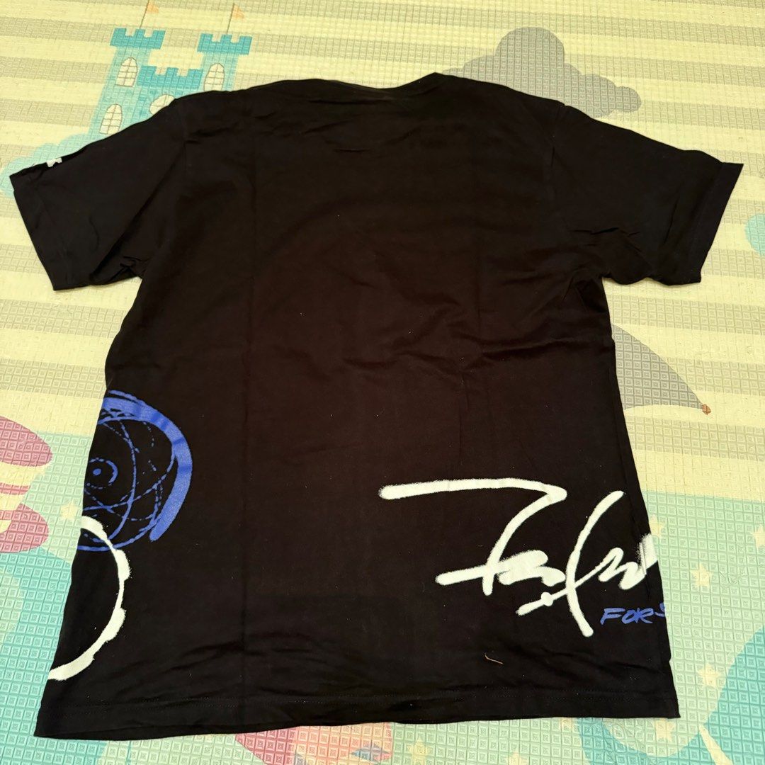 Stussy x Futura Tee, 男裝, 上身及套裝, T-shirt、恤衫、有領衫