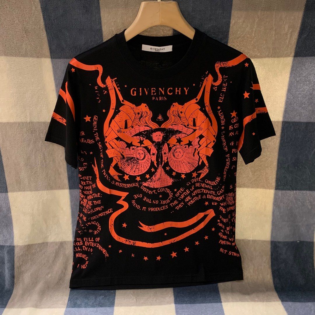 T shirt Givenchy Fesyen Pria Pakaian Atasan di Carousell