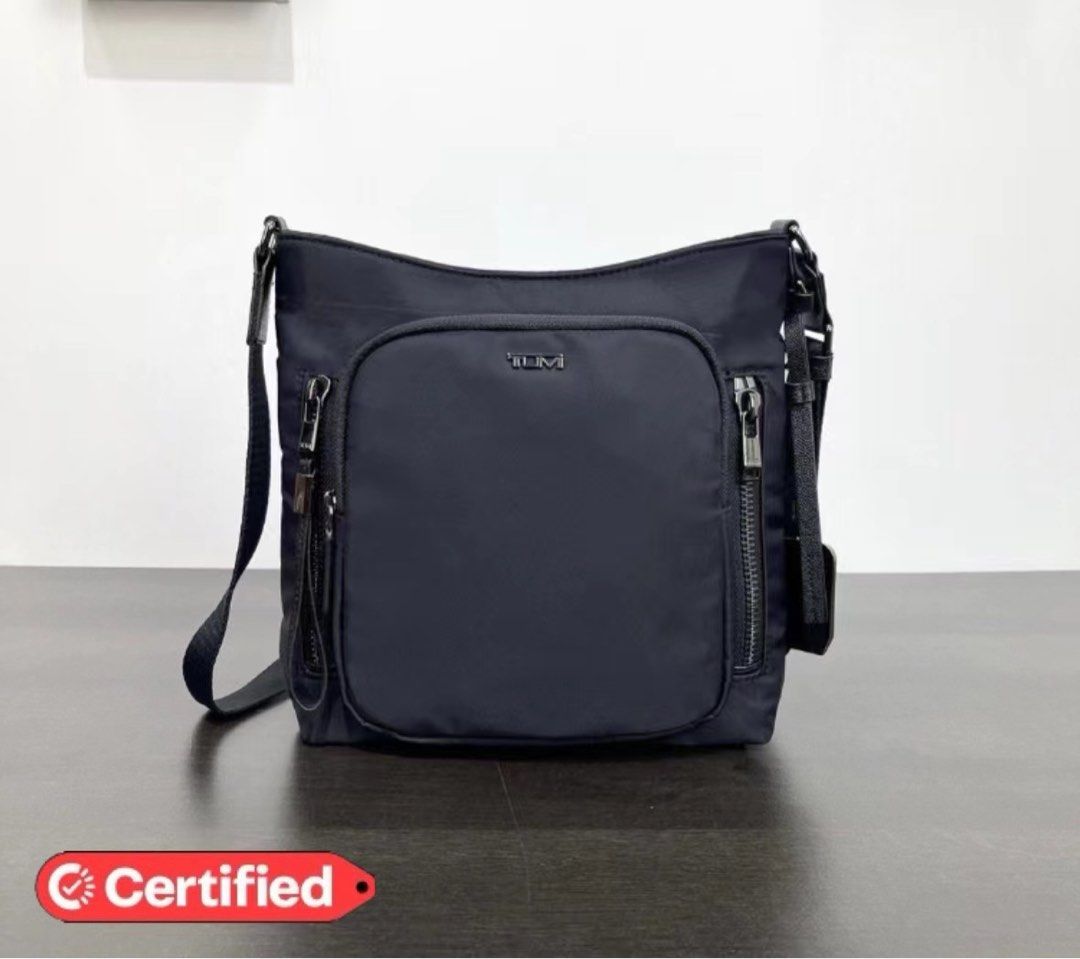 TUMI VOYAGEUR 「テイラー」クロスボディ196616 インディゴ 跳ねる TUMI VOYAGEUR 「テイラー」クロスボディ196616 インディゴ 跳ねる