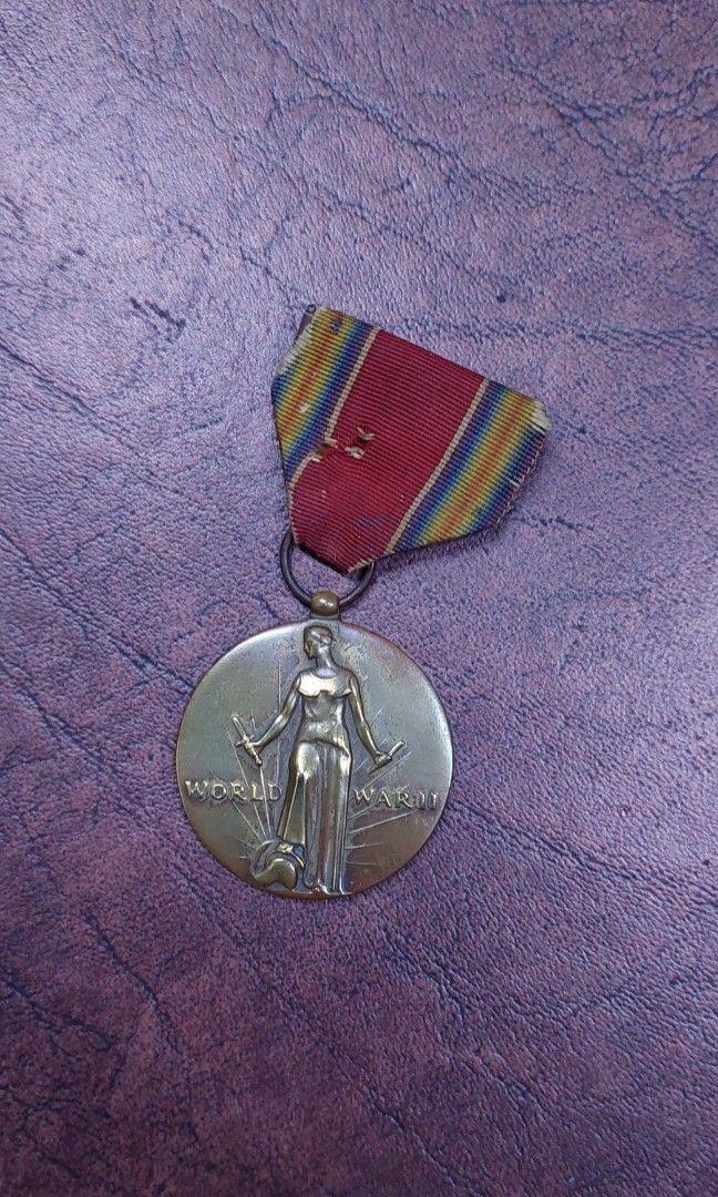 World war 2 pendant (Category: Vintage Collectibles) located in Caloocan City. Submitted by thegreat. (Listing ID 1317882387, Image 3). Description: collectible item 1941 1945 united state of america.