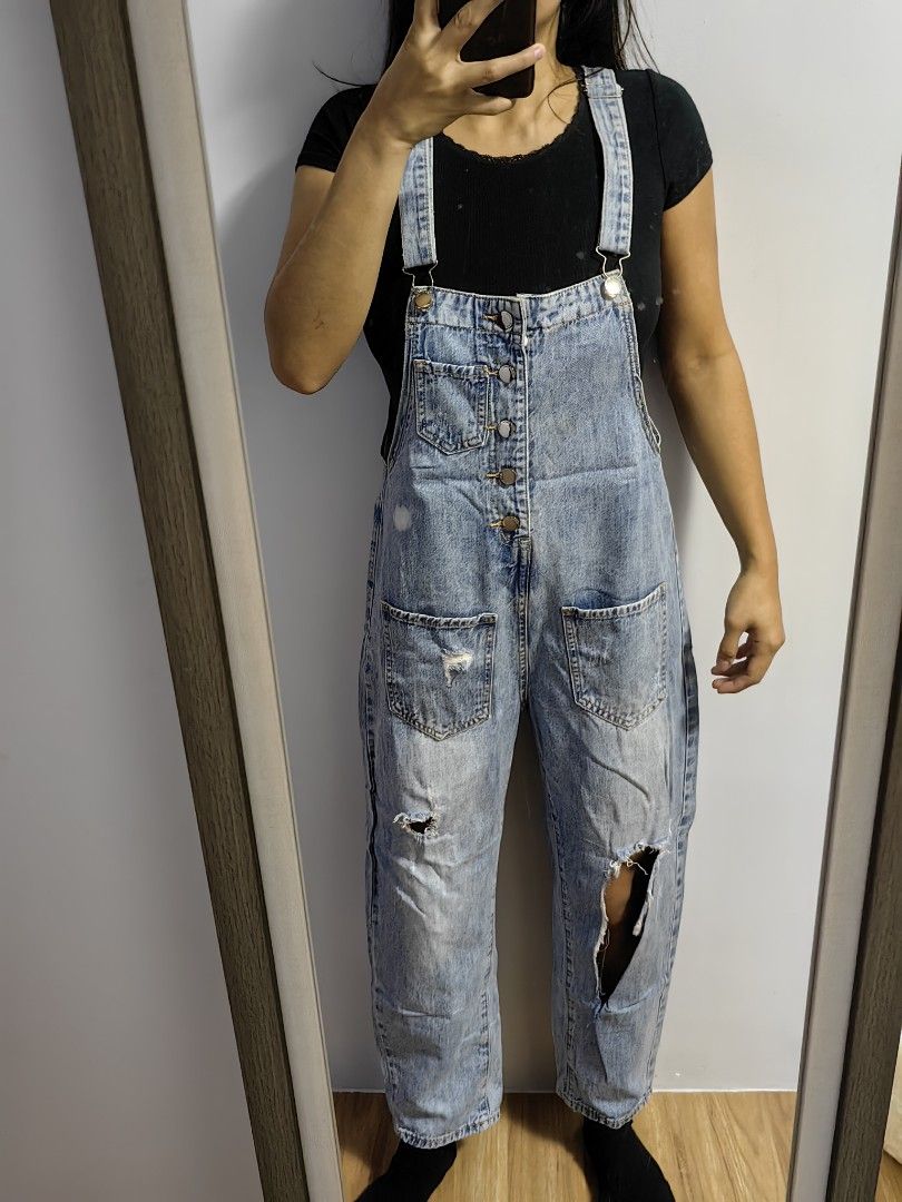 Tattered jumper pants discount