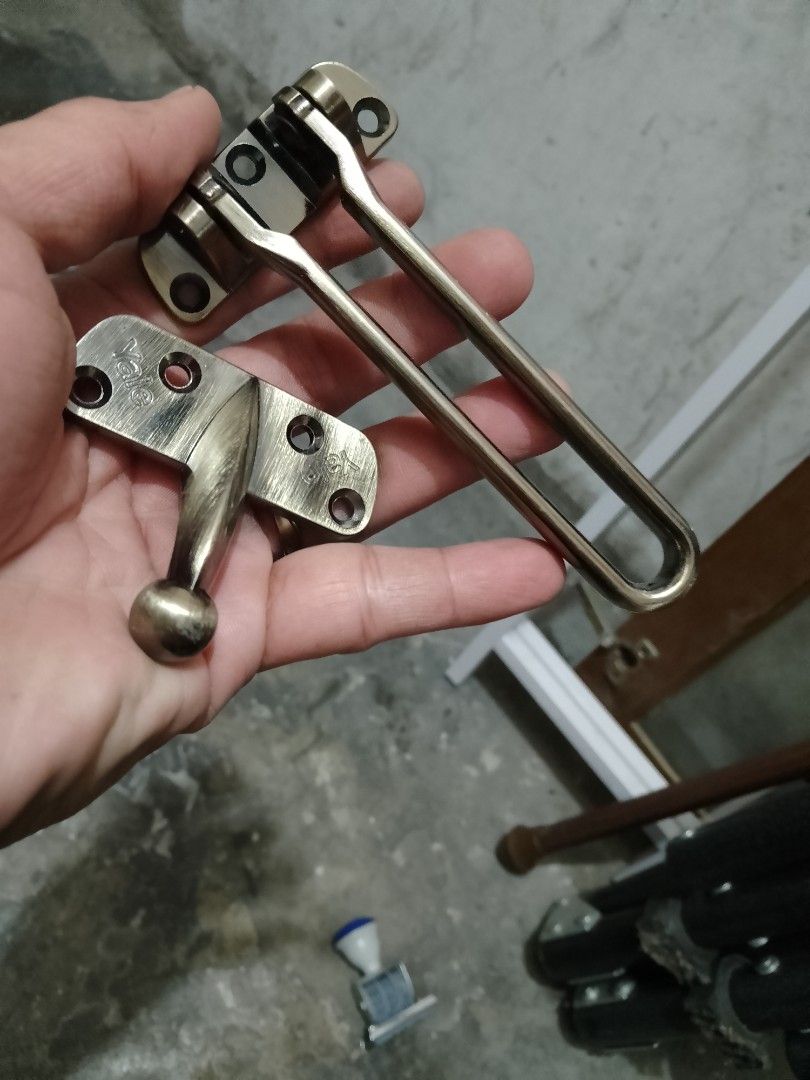 yale door lock (Category: Locks, Doors & Gates) located in Manila. Submitted by delosoryan29536 (Listing ID 1318032201, Image 1). Description: .