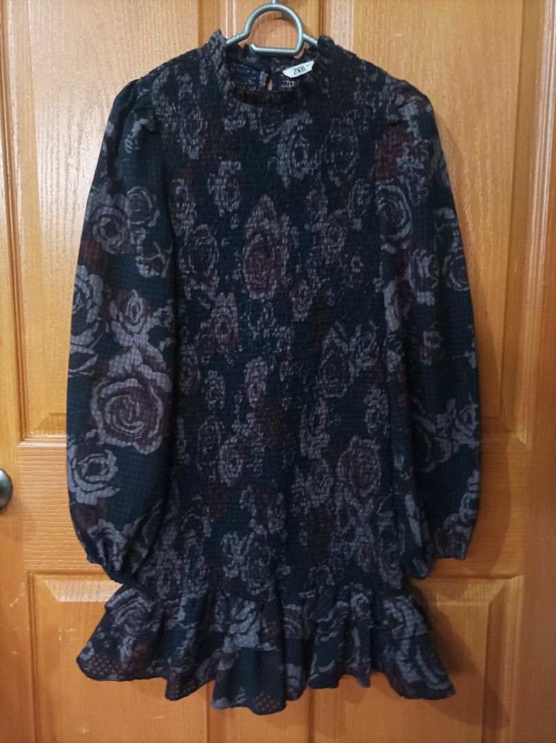 Zara Dress (Category: Dresses) located in Cebu City. Submitted by declutter_cebu (Listing ID 1317980691, Image 3). Description: Zara Dress Never worn, never washed Best fits small built Slightly stretchable Very cute, flatters your figure (hugs you body) Shoulder to shoulder 12 inches Waist 12 inches (stretchable) Length 31 inches **Some photos for reference only. RFS: won't fit me anymore Refrain from haggling please!!.