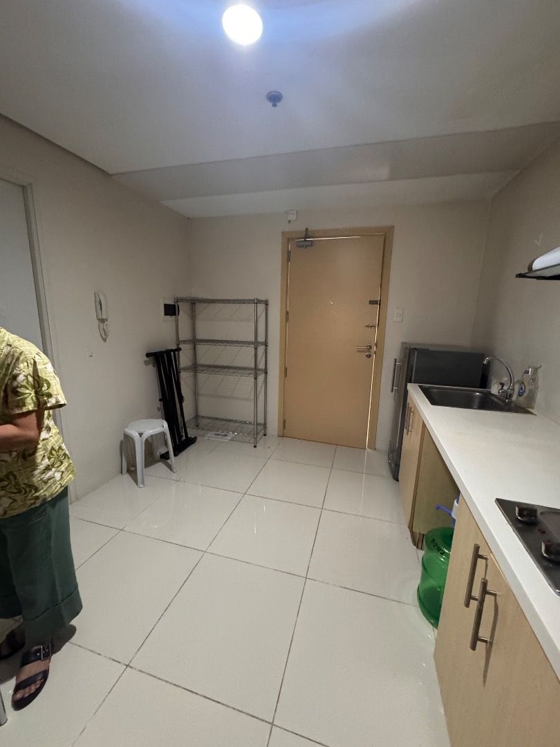 2 TORRE LORENZO 1BR FOR LEASE (Category: Apartments & Condos) located in Manila. Submitted by lorin.bindal (Listing ID 1322853056, Image 2). Description: 2 TORRE LORENZO ACROSS DE LA SALLE TAFT 25K PER MONTH EXCLUSIVE OF ASSOCIATION DUES 37SQM.