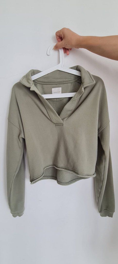 American Eagle Cropped sweater Women s Fashion Coats Jackets and Outerwear on Carousell