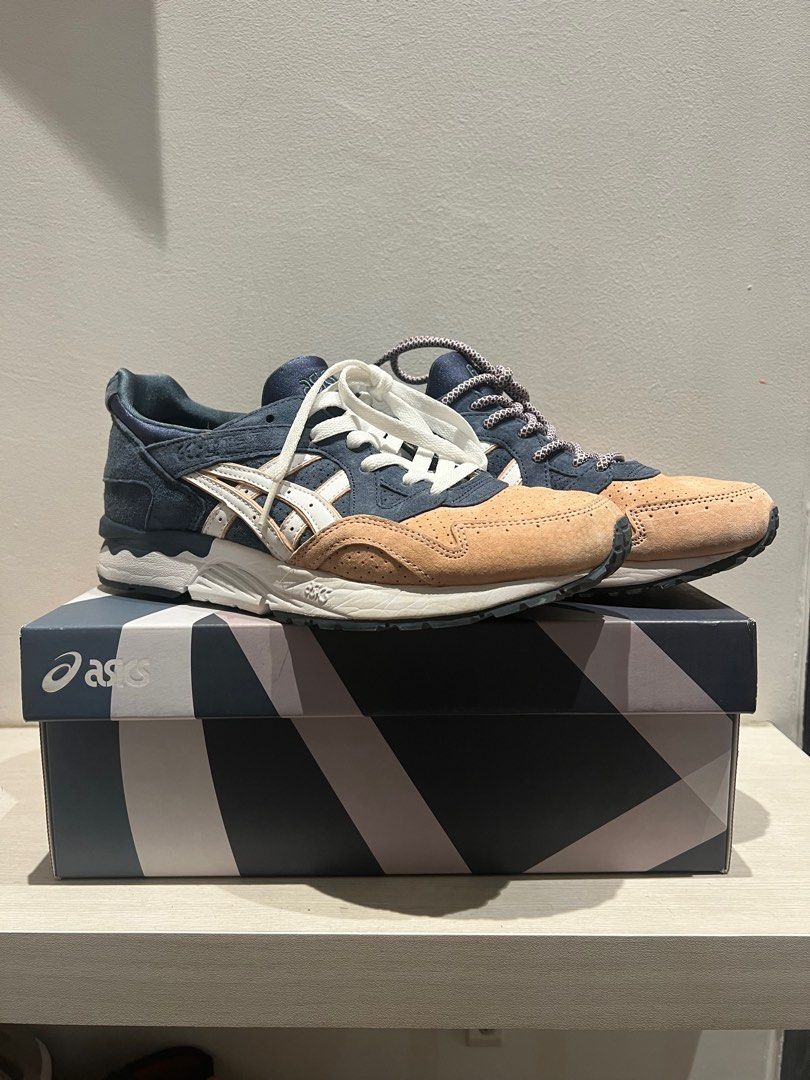 ASICS Gel Lyte V salmon toe (Category: Sneakers) located in Singapore. Submitted by horol_head (Listing ID 1296009600, Image 1). Description: Used once or twice. In great condition. Bought from stock X. Will send e invoice. Really special sneaker .
