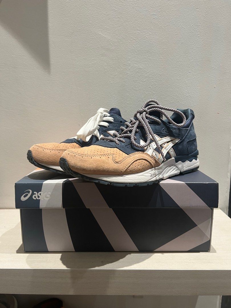 ASICS Gel Lyte V salmon toe (Category: Sneakers) located in Singapore. Submitted by horol_head (Listing ID 1296009600, Image 2). Description: Used once or twice. In great condition. Bought from stock X. Will send e invoice. Really special sneaker .