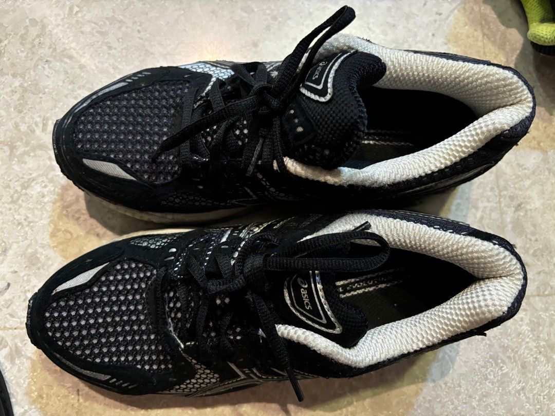 Asics soft top duomax on sale