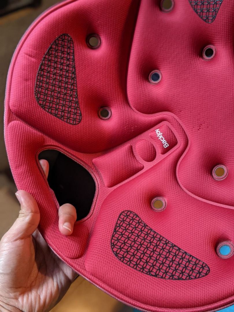 BackJoy SitSmart Core Traction (Category: Braces, Support & Protection) located in Manila. Submitted by buns11 (Listing ID 1296320164, Image 3). Description: Sampaloc area MOP: Gcash / bank transfer MOD: Grab or Lalamove (buyer's expense) or meetup near my place (Mang Inasal G. Tuazon).