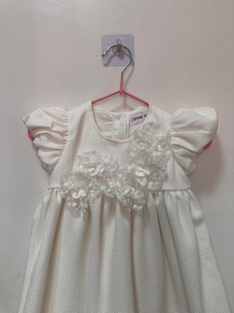 Baptism Baby Dress (Category: Babies & Kids Fashion) located in Muntinlupa City. Submitted by jaimielso (Listing ID 1322875952, Image 3). Description: Very nice and classy in actual Bought in SM Dept Store for around 1,800 pesos Used only once Size is 12-18 months Will give the headband as a freebie We can meet up around Alabang if you like to see in person.