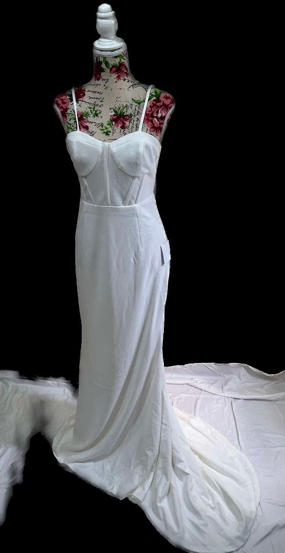 RECEPTION DRESS, Color White, Size S (Category: Evening dresses & gowns) located in Dasmarinas. Submitted by ndperalta (Listing ID 1322769635, Image 2). Description: .
