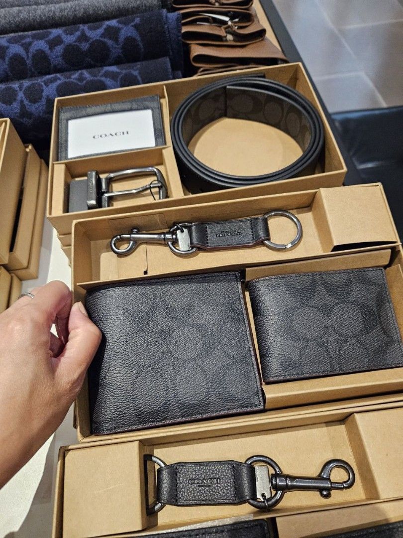 Coach wallet gift box clearance