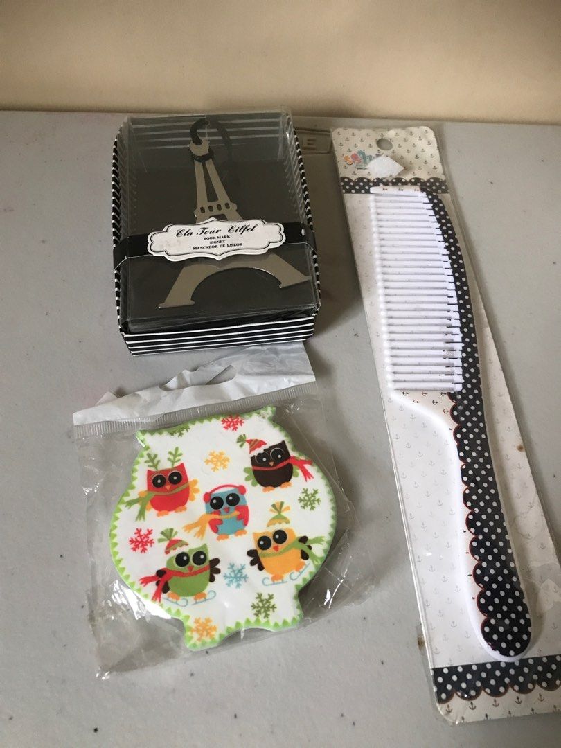 Comb Mirrror Bookmark (Category: Mirrors) located in Marikina City. Submitted by itepats (Listing ID 1322765631, Image 1). Description: Reason for selling : decluttering.