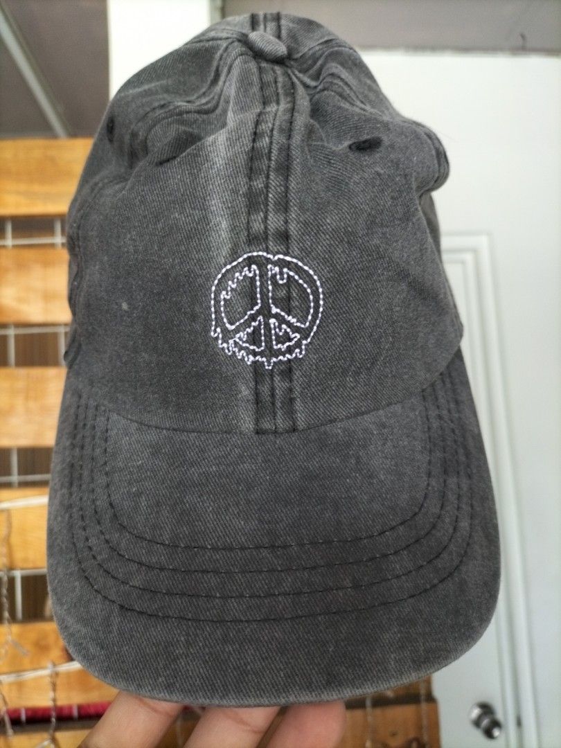 Cotton on cap rush (Category: Caps & Hats) located in Bacoor. Submitted by dizenyo (Listing ID 1322886750, Image 1). Description: PAUBOS SALE 3 FOR 1K ORIGINAL COTTON ON - TYPO NO TAGS BUT BRAND NEW #BLACKCAP #PEACE #PEACECAP #COTTONON #BASEBALLCAP #CAP #KOREANCAP #KPOP.