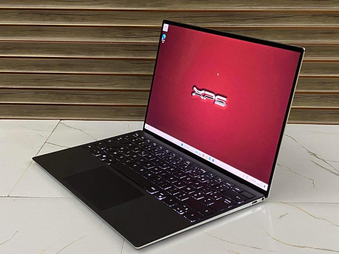 DELL XPS 13 9310 OLED Display Touchscreen (Category: Laptops & Notebooks) located in Valenzuela. Submitted by dropcee (Listing ID 1322843792, Image 2). Description: DELL XPS 13 9310 OLED Display Touchscreen i7-11th Gen 16GB RAM 512GB NvMe SSD UHD 4k Resolution 60Hz G-sync✨ Quick specs: ▫️Windows 11 Home 64bit ▫️11th Gen Intel Core i7-1165G7 8 CPUs 2.8GHz ▫️16GB RAM LPDDR4X 4266Mhz ▫️512GB PCle NvMe SSD ▫️Intel Iris(R) Xe Graphics ▫️8GB Total Grap