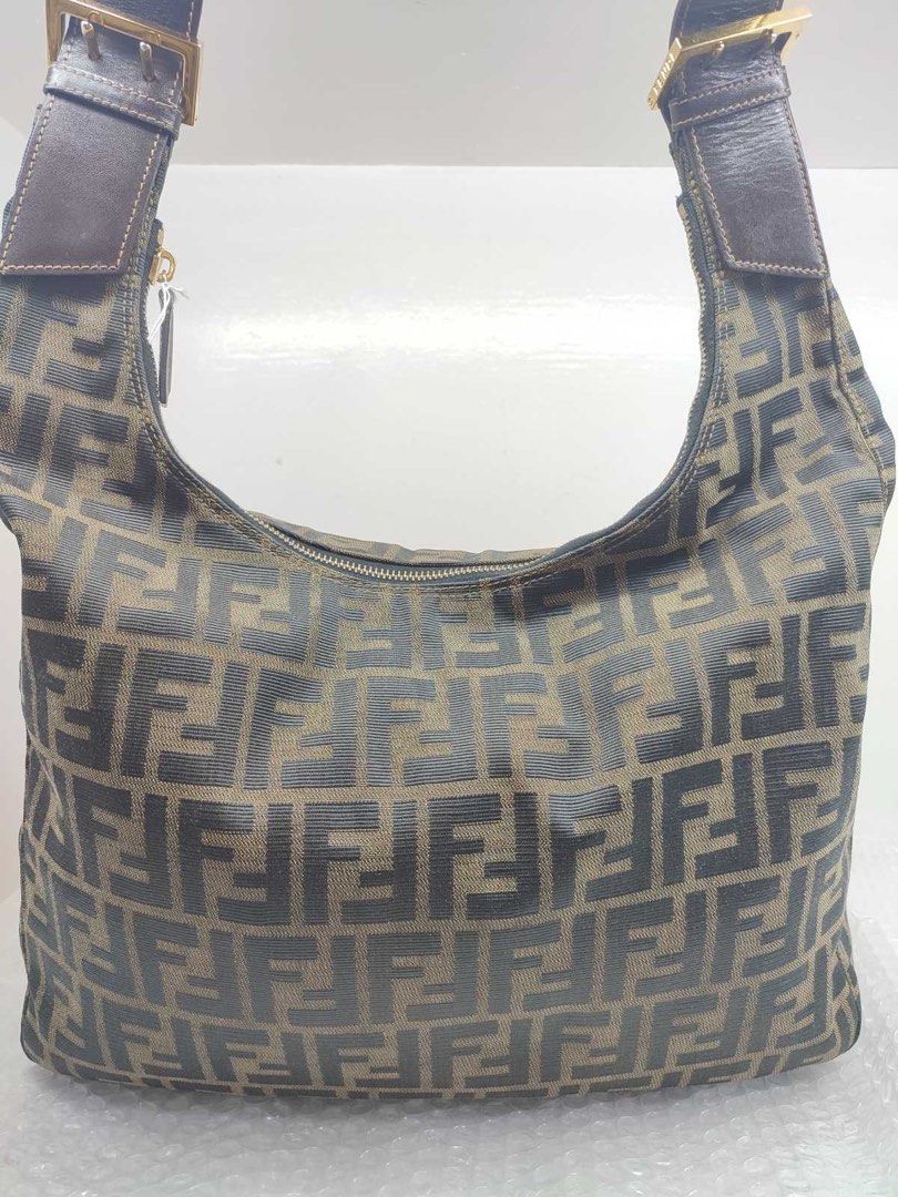 Fendi Hobo (Category: Luxury Bags & Wallets) located in Cavite. Submitted by beedee8 (Listing ID 1322898877, Image 2). Description: Very good used condition 💯authentic Please see photos for details Bag only .