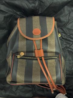 （分類：）位於 。 由 c.lll 提交（商品編號 1322835648，圖片 1）。簡介： 。