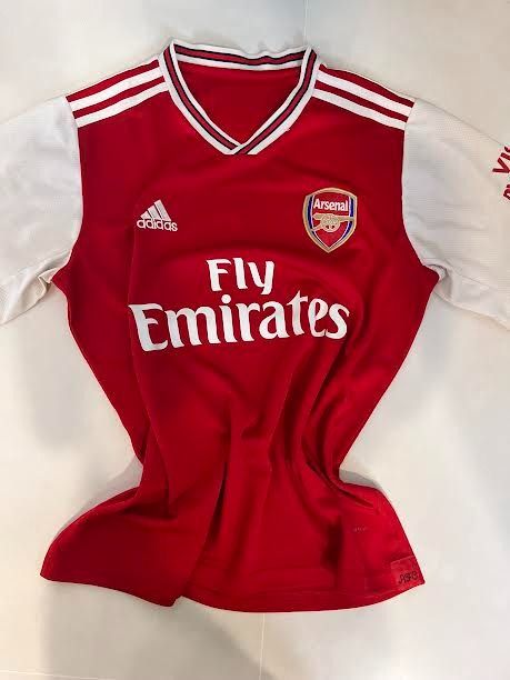 Fly emirates jersey red hotsell