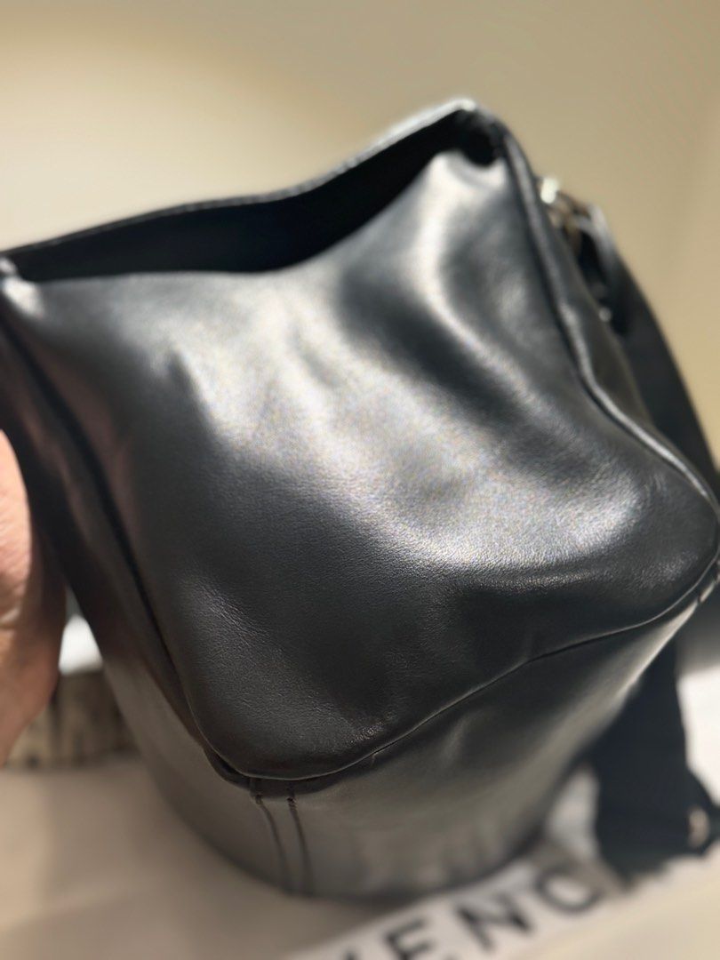 Givenchy Pandora Small (Category: Luxury Bags & Wallets) located in San Pedro. Submitted by love_luxury_heaven (Listing ID 1322884811, Image 2). Description: Givenchy Small Pandora in lux sheep skin., with original dustbag..