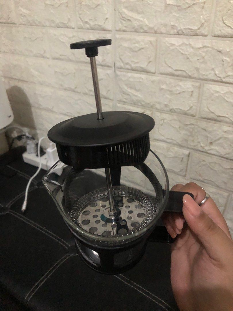 Glass Coffee French Press (Category: Other Kitchen Appliances) located in Bacoor. Submitted by issa_cd (Listing ID 1322860830, Image 3). Description: - Brand new, never been used - Glass with plastic handle and lid - Complete with bubblewrap and box RFS: I'm a tea person hehe 😅 Location: Molino 3, Bacoor City, Cavite • MOP: Gcash / GoTyme • Gcash: with ₱15 transfer fee • Courier: GogoXpress / LBC / J&T (Sh0pee checkout is not available) • Delive