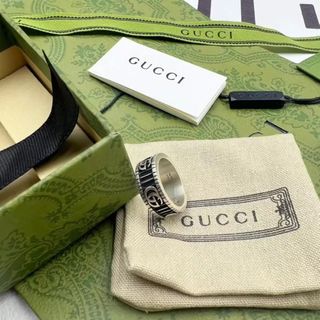 （分類：）位於 。 由 luxe.galore 提交（商品編號 1322886208，圖片 1）。簡介： 。