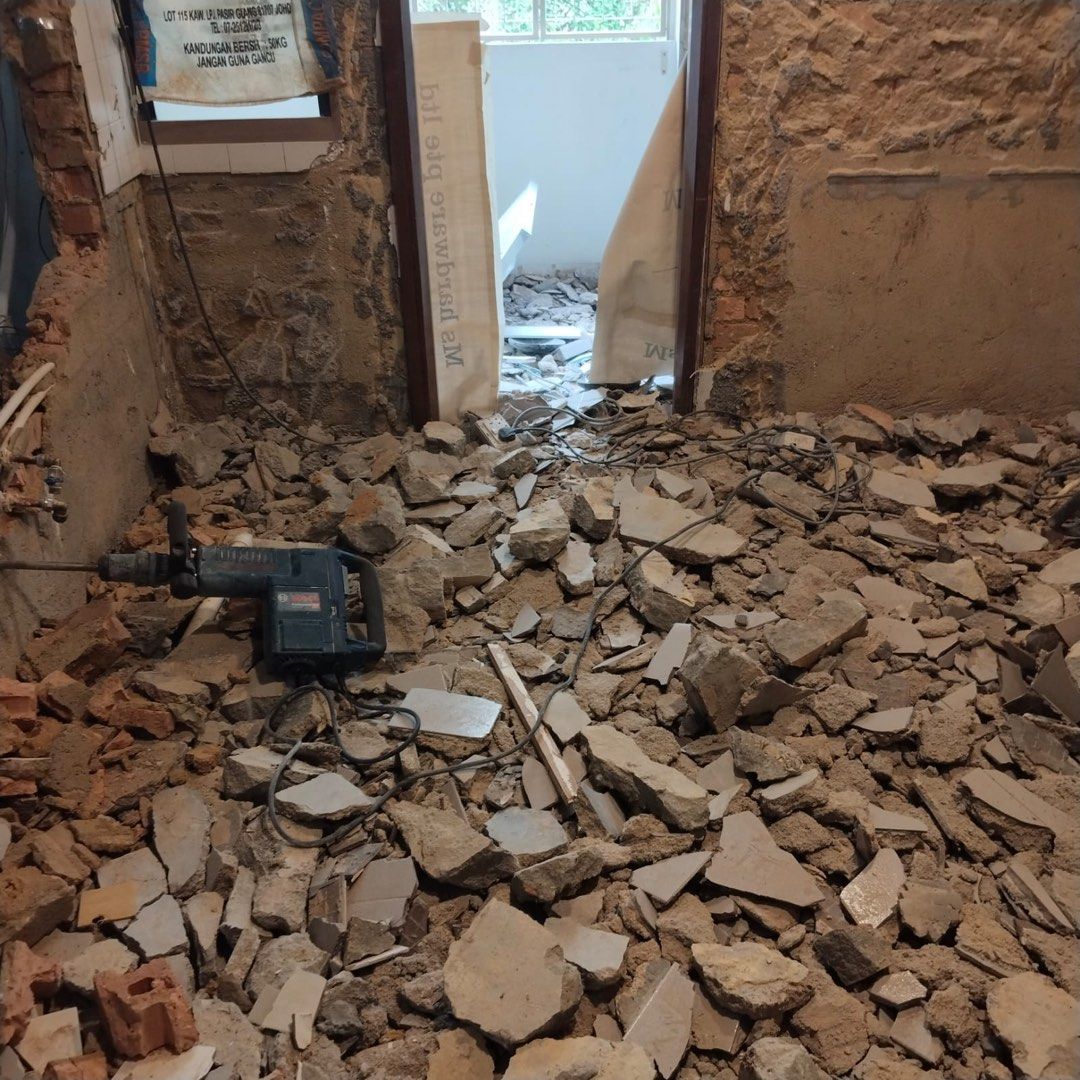 Hacking/Home hacking services/HDB hacking/BTO hacking/Demolition services/dismantling disposal services/Commercial spaces63109200140931111