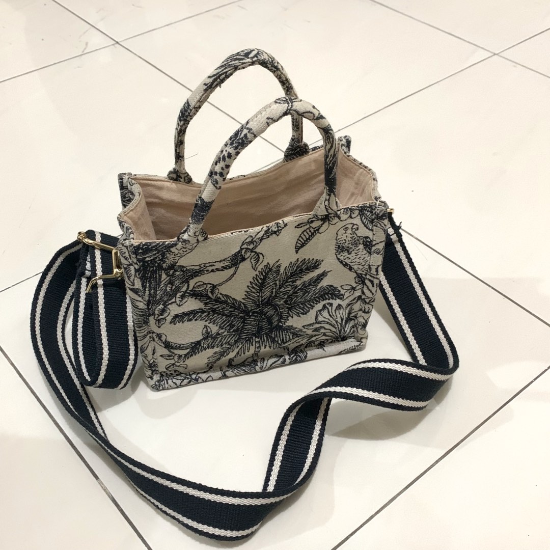 H M Jacquard Canvas Bag not ZARA Merche