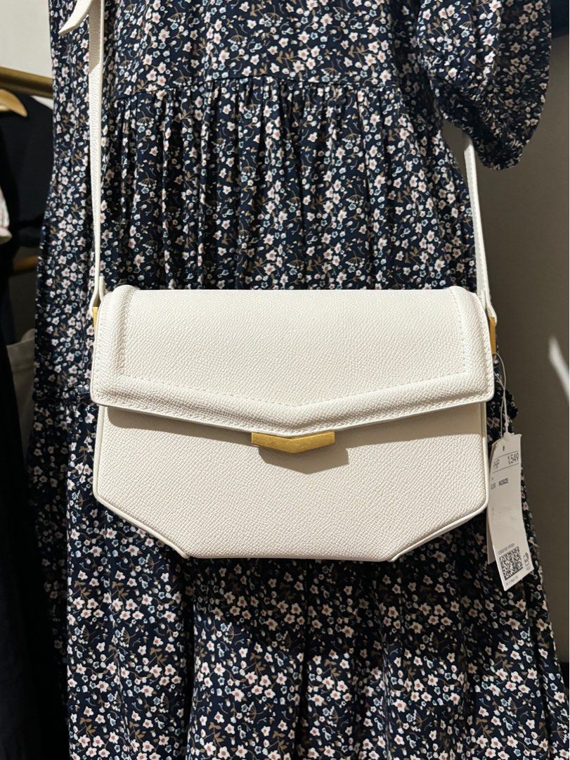 H M white sling bag Women s Fashion Bags Wallets Cross body Bags on Carousell