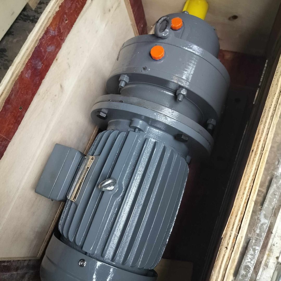 INDUCTION MOTOR Gear Head, Commercial & Industrial, Industrial ...