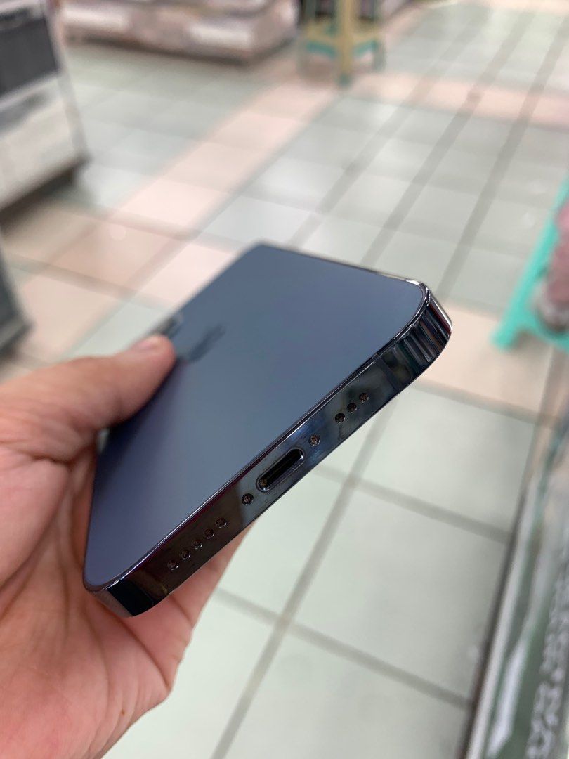 iPhone 12 Pro (256gb) (Category: iPhone 12 Series) located in Manila. Submitted by arzillah (Listing ID 1322866590, Image 3). Description: iPhone 12 Pro 256gb 92% bh Factory unlock Dual sim Hk variant Slightly use No issue Super kinis All working Open for COD/COP + SF Manila area (sameday delivery) Province area (via LBC) required DP to avoid cancellations Physical store: Greenhills Shopping Center, 2ndfloor Contact#: 09482217224 Page: Arzillah G