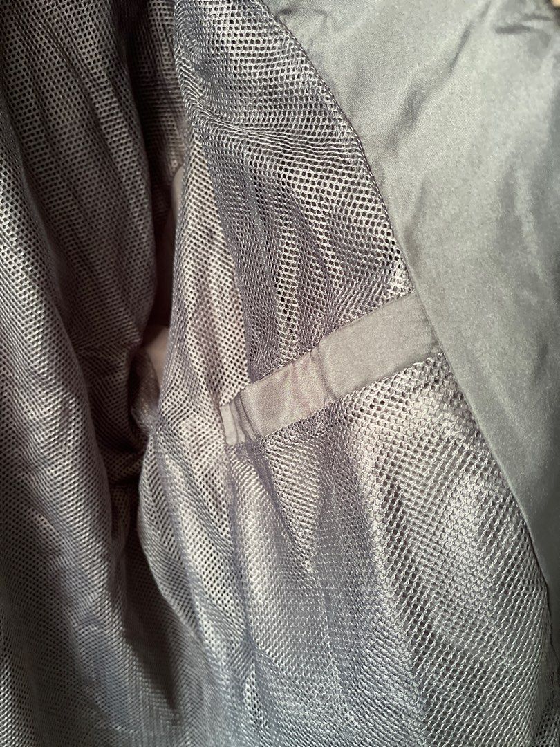Jacket (Category: Coats, Jackets and Outerwear) located in Singapore. Submitted by kimme65 (Listing ID 1322791022, Image 3). Description: Man jacket inside netting layer seldom use it as keep in the wardrobe .