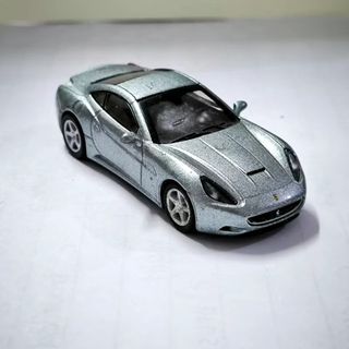 Kyosho Ferrari California loose