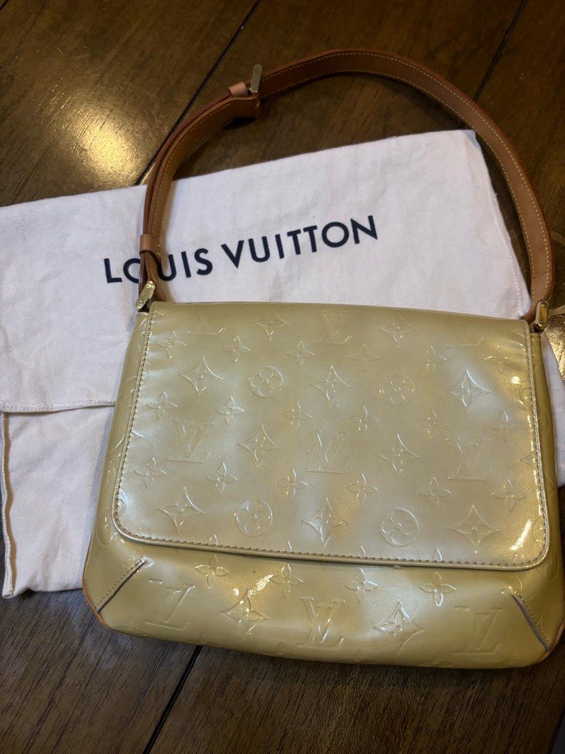 Louis Vuitton (Category: Luxury Bags & Wallets) located in Paranaque City. Submitted by preloveditems111 (Listing ID 1322789484, Image 1). Description: .