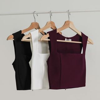(Category: ) located in . Submitted by wardrobe.ess (Listing ID 1322754073, Image 1). Description: .
