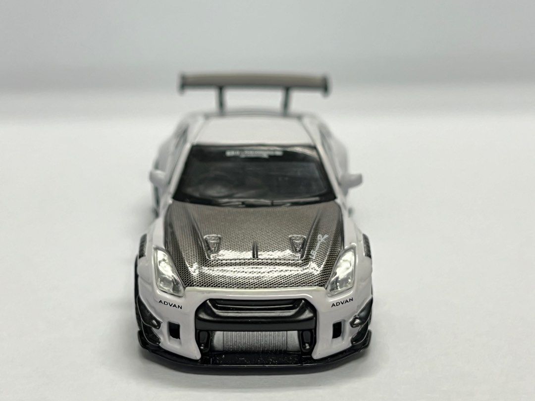 Minigt Mini GT NO 68 LB WORKS Nissan GT-R GTR R35 White size 1:64 like ...