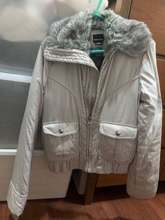 （分類：）位於 。 由 lingleung27 提交（商品編號 1322773436，圖片 1）。簡介： 。