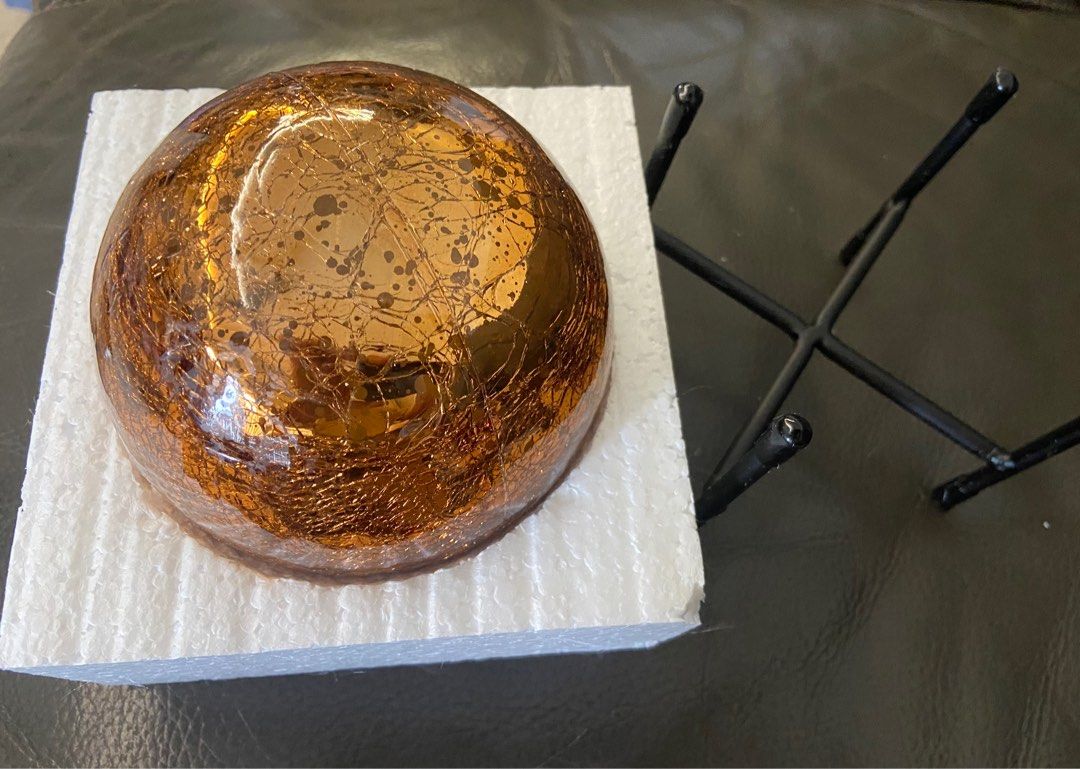 Orb Light (Category: Other Home Decor) located in Singapore. Submitted by dt_lifestyle4sale (Listing ID 1322809697, Image 2). Description: Battery operated Orb Light with stand..