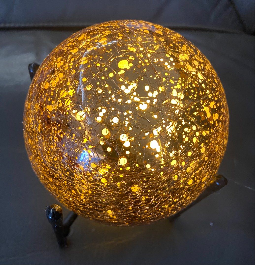 Orb Light (Category: Other Home Decor) located in Singapore. Submitted by dt_lifestyle4sale (Listing ID 1322809697, Image 1). Description: Battery operated Orb Light with stand..