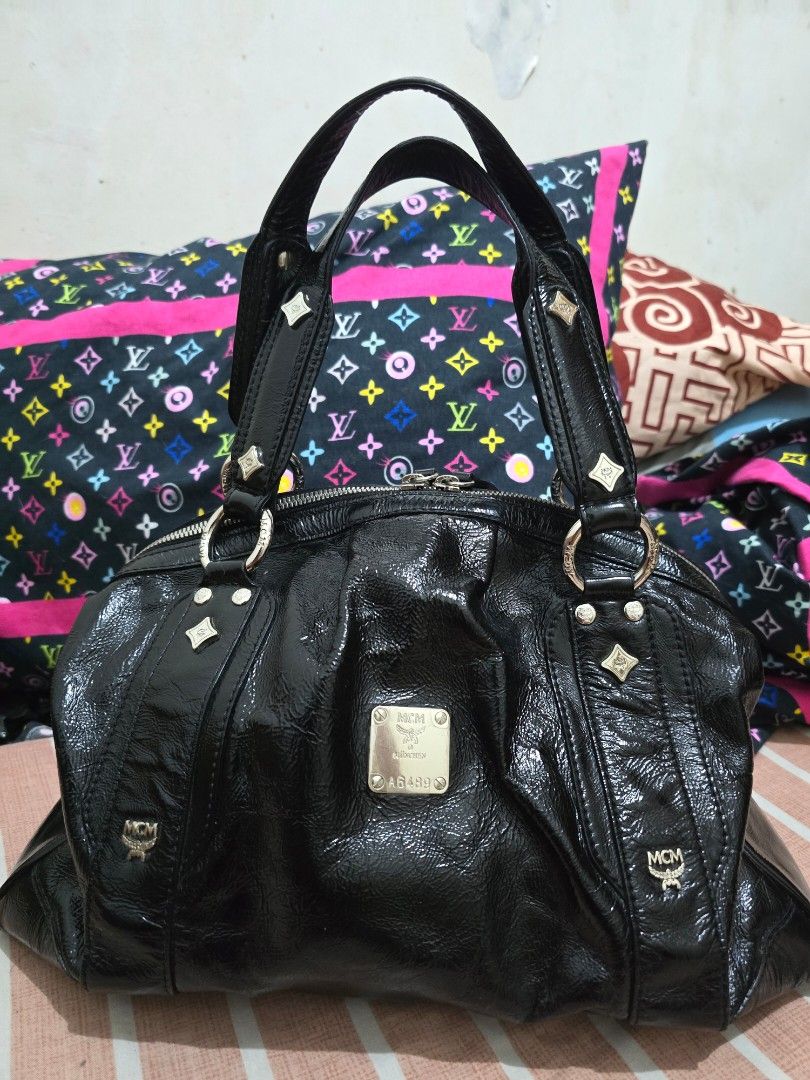 Mcm patent leather bags outlet