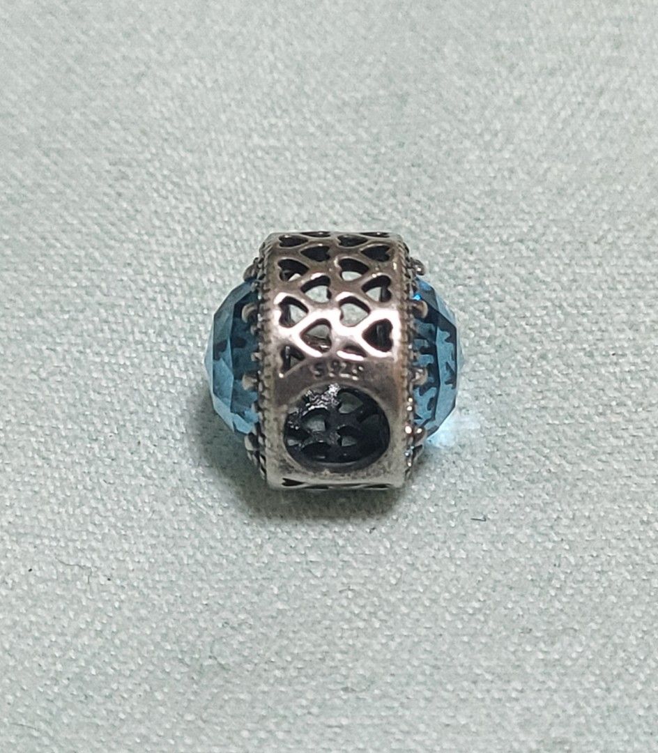 Pandora sky blue radiant hearts charm sale